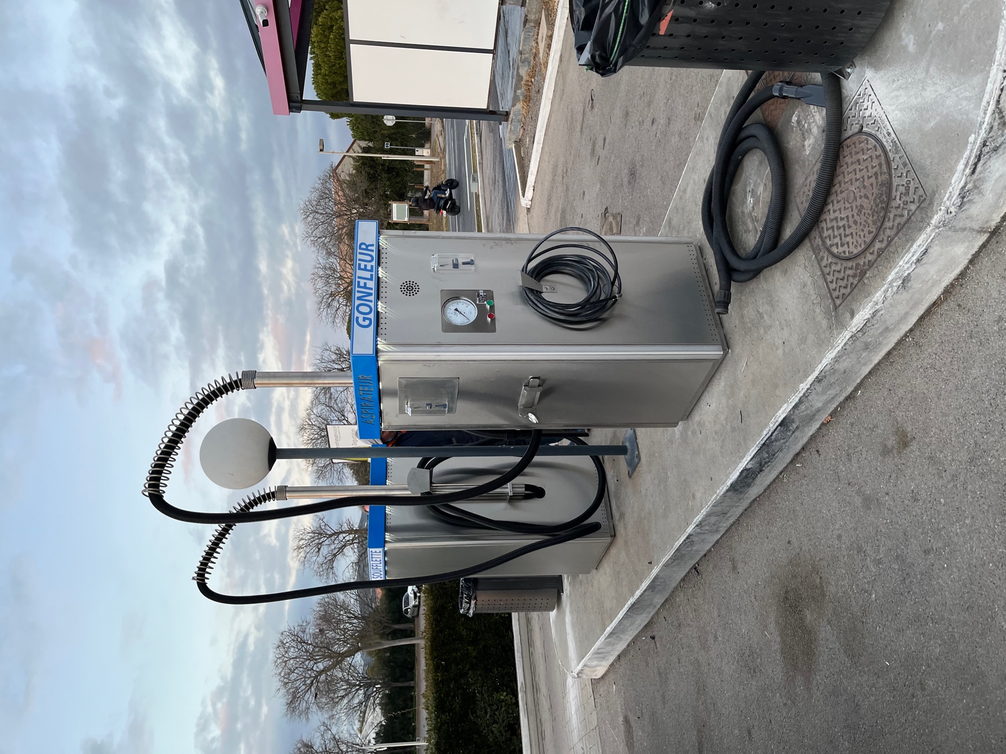 Tire inflator plate with D150mm manometer